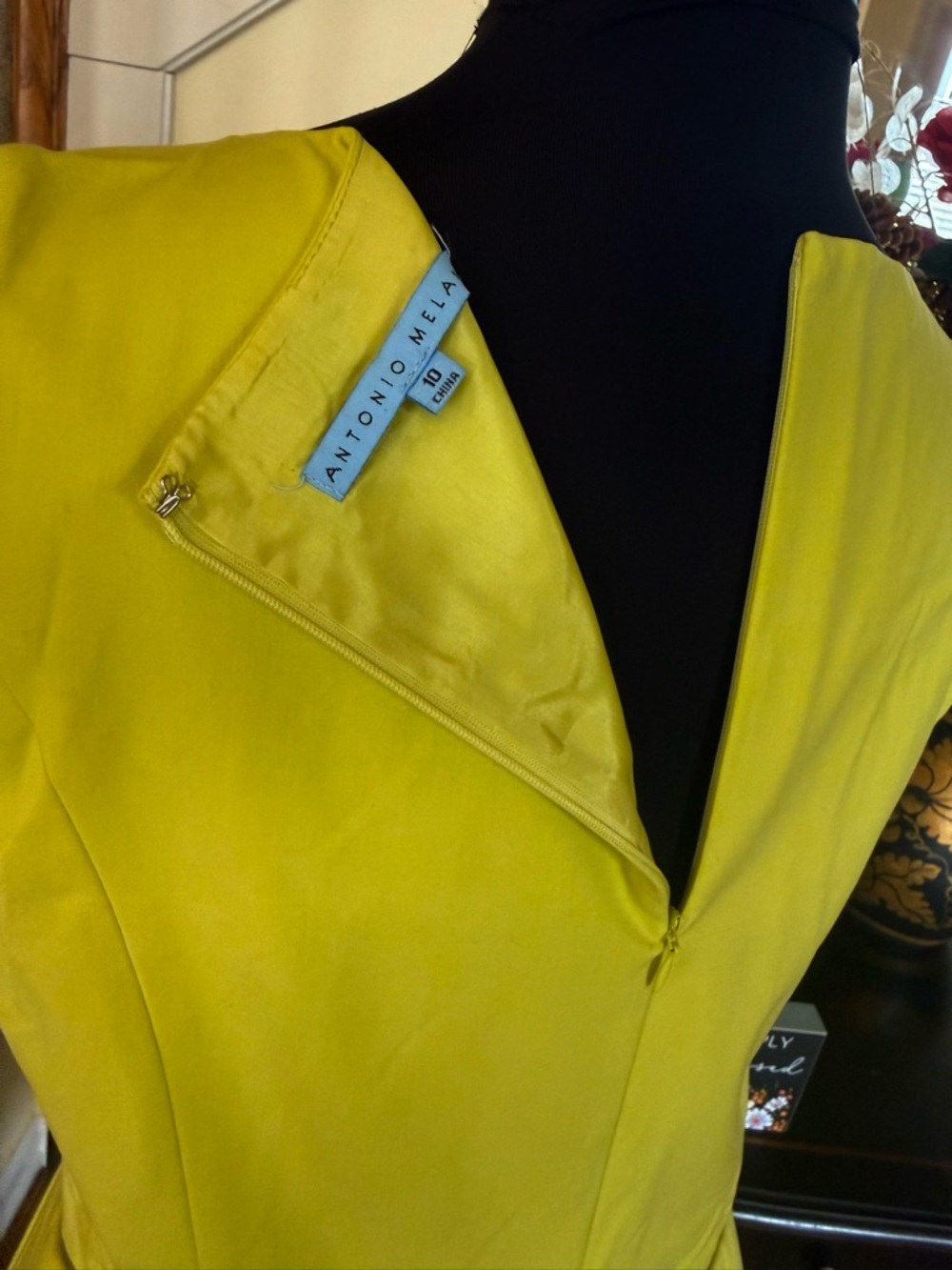 ANTONIO MELANI Bright Yellow Sheath Dress with Peplum Detail - Picture 13 of 17